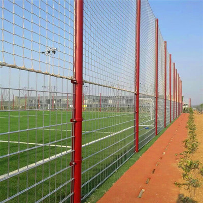 咸陽操場(chǎng)圍網(wǎng)與兒童組合滑梯 安全娛樂雙保障